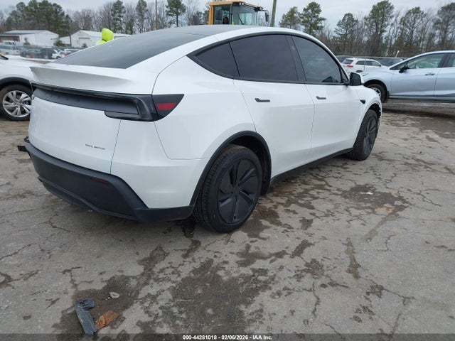 2026 TESLA MODEL Y 7SAYGDEE0TA457780 Photo 3