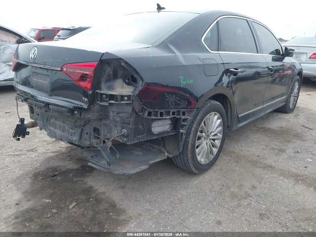 Продажа на аукционе авто 2017 Volkswagen Passat 1.8t Se, vin: 1VWBT7A38HC049858, номер лота: 44281041