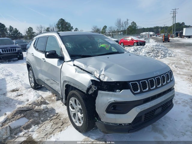 Jeep Compass Latitude 4x4 2024 3C4NJDBN6RT119612 Image 6