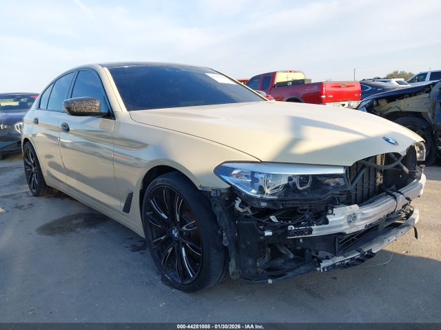 44281088 :رقم المزاد ، WBAJA5C57KWW12845 vin ، 2019 Bmw 530i مزاد بيع