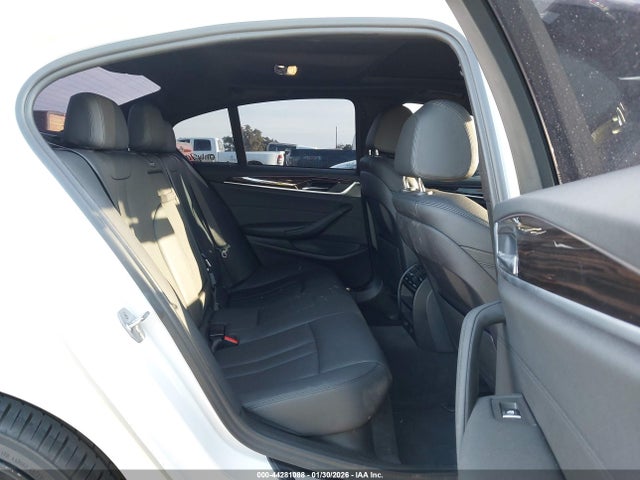 2019 BMW 530I WBAJA5C57KWW12845 Photo 7