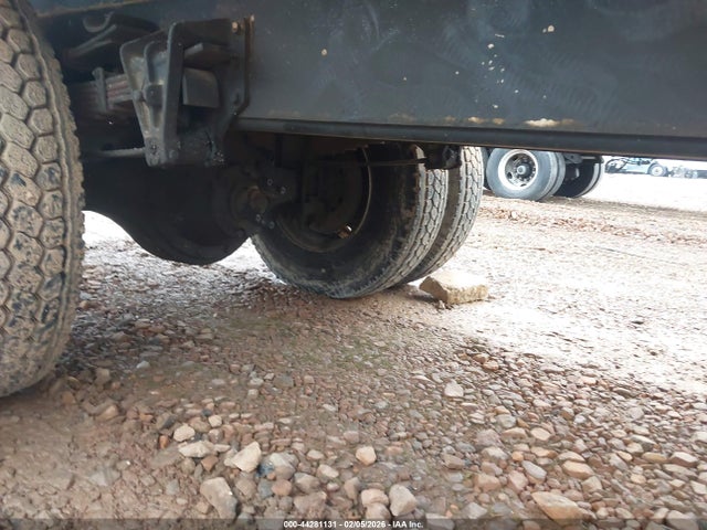 44281131 :رقم المزاد ، 1HTSCABP9XH697117 vin ، 1999 International 4000 4700 مزاد بيع