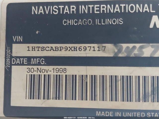 44281131 :رقم المزاد ، 1HTSCABP9XH697117 vin ، 1999 International 4000 4700 مزاد بيع
