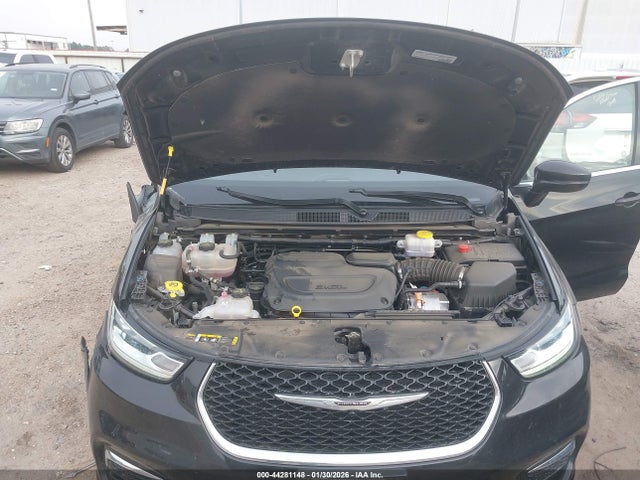 44281148 :رقم المزاد ، 2C4RC1S74SR575810 vin ، 2025 Chrysler Pacifica Hybrid Select مزاد بيع