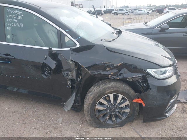 44281148 :رقم المزاد ، 2C4RC1S74SR575810 vin ، 2025 Chrysler Pacifica Hybrid Select مزاد بيع