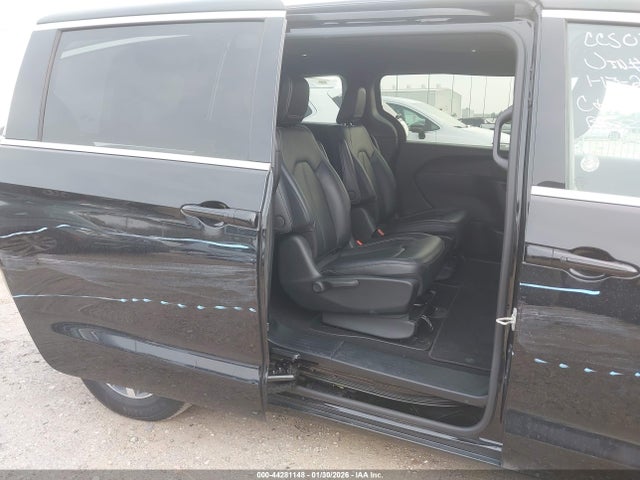 44281148 :رقم المزاد ، 2C4RC1S74SR575810 vin ، 2025 Chrysler Pacifica Hybrid Select مزاد بيع