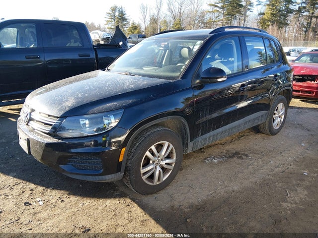 Volkswagen TIGUAN S 2016 WVGBV7AX2GW066423 Image 2