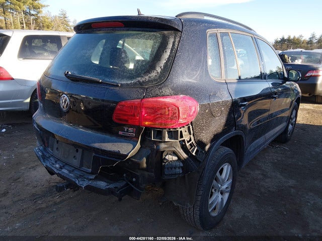 Volkswagen TIGUAN S 2016 WVGBV7AX2GW066423 Image 6