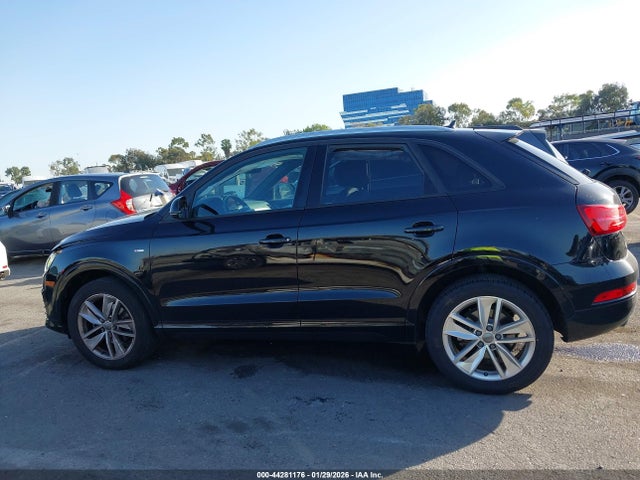 2018 Audi Q3 2.0t Premium/2.0t Sport Premium მანქანა იყიდება აუქციონზე, vin: WA1BCCFS5JR006829, აუქციონის ნომერი: 44281176