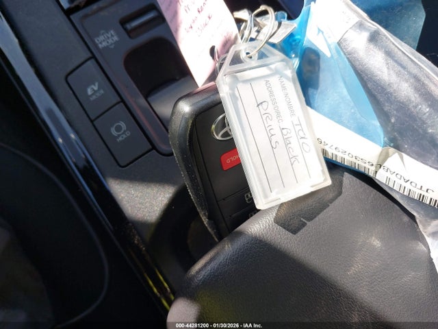 JTDADABU6S3029745 Toyota Prius Le Awd-e