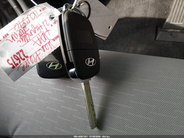 KM8J23A47MU406837 Hyundai TUCSON SE