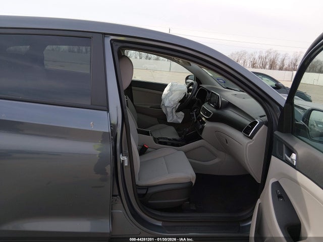 KM8J23A47MU406837 Hyundai TUCSON SE
