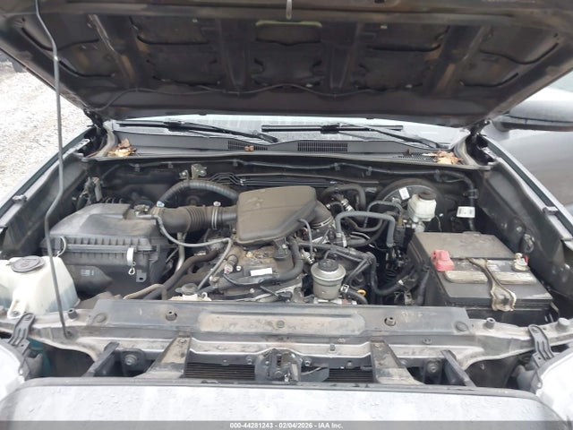 5TFAX5GN3JX118406 Toyota Tacoma Sr