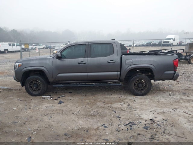 5TFAX5GN3JX118406 Toyota Tacoma Sr