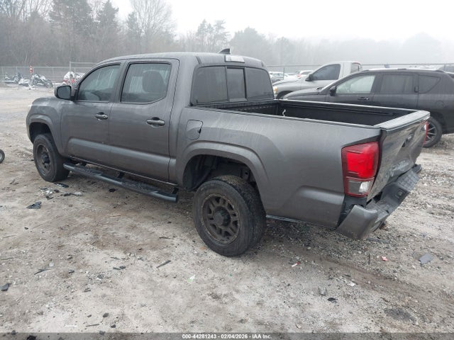 5TFAX5GN3JX118406 Toyota Tacoma Sr