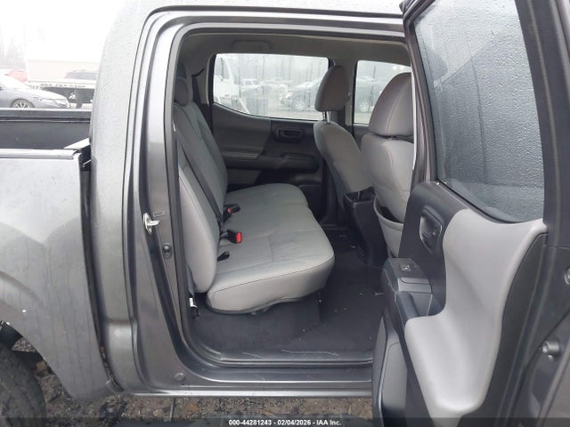 5TFAX5GN3JX118406 Toyota Tacoma Sr