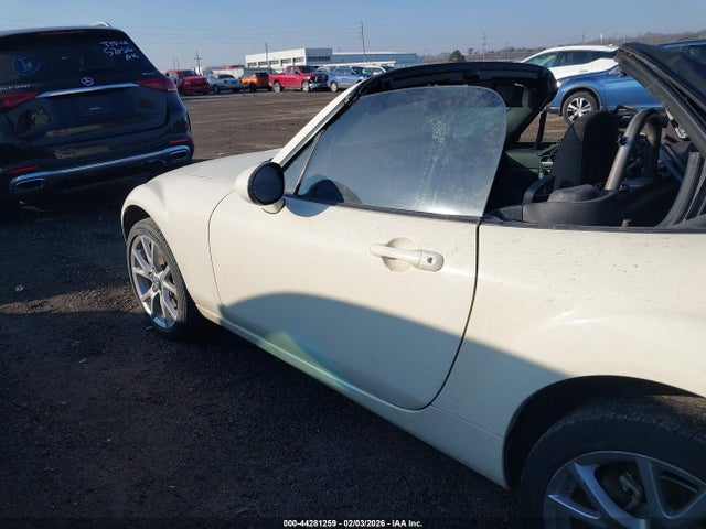 Aukcja sprzedaży 2006 Mazda Mx-5 Sport, vin: JM1NC25F160111199, numer aukcji: 44281259