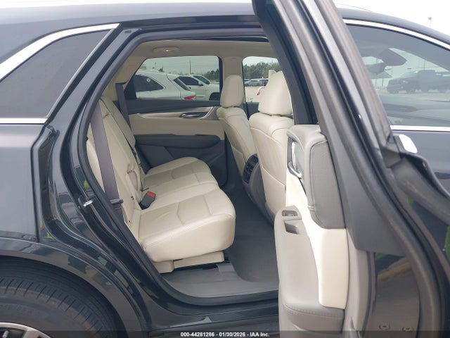2023 CADILLAC XT5 1GYKNCRS8PZ135582 Photo 7