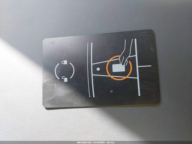 2024 TESLA MODEL 3 5YJ3E1EB1RF812954 Photo 10