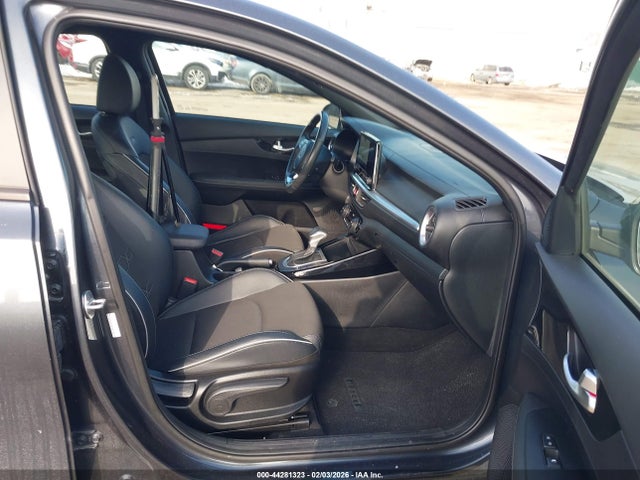 3KPF54AD5PE546329 KIA Forte Gt-line