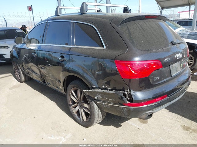 2015 AUDI Q7 WA1LGAFE1FD018987 Photo 2