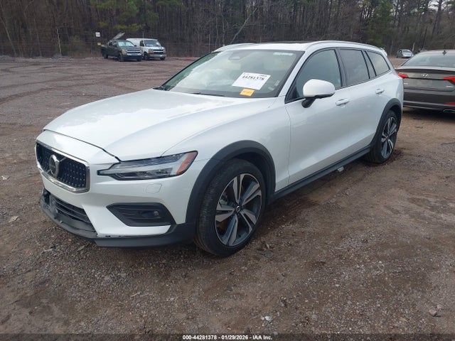 2025 VOLVO V60 CROSS COUNTRY YV4L12WK7S2146835 Photo 1