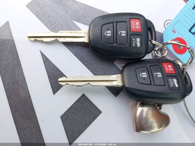 4T1BF1FK2HU711771 Toyota CAMRY XLE