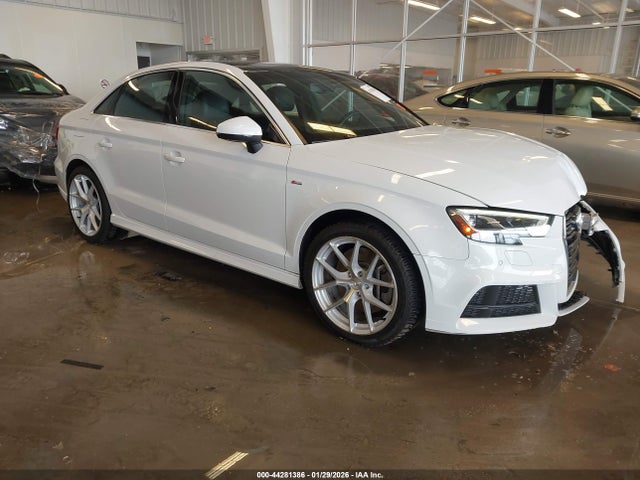 2019 AUDI A3 WAUJEGFF6KA078819 Photo 0