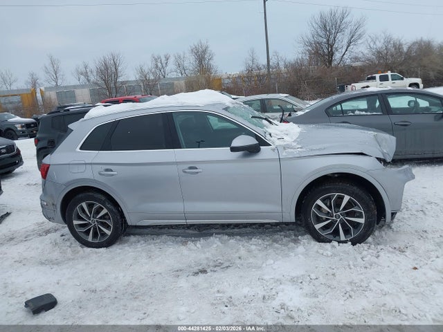 2021 Audi Q5 Premium 45 Tfsi Quattro S Tronic მანქანა იყიდება აუქციონზე, vin: WA1AAAFYXM2132238, აუქციონის ნომერი: 44281425