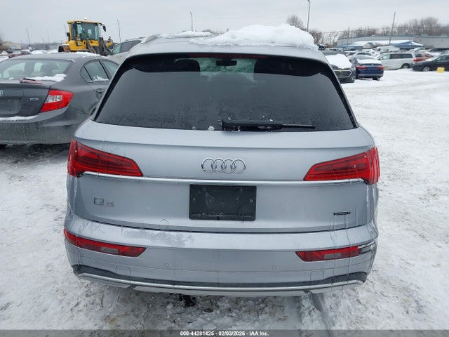 2021 Audi Q5 Premium 45 Tfsi Quattro S Tronic მანქანა იყიდება აუქციონზე, vin: WA1AAAFYXM2132238, აუქციონის ნომერი: 44281425