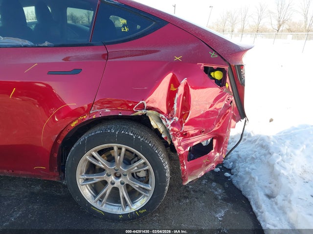 2024 TESLA MODEL Y 7SAYGDEE5RA236295 Photo 5