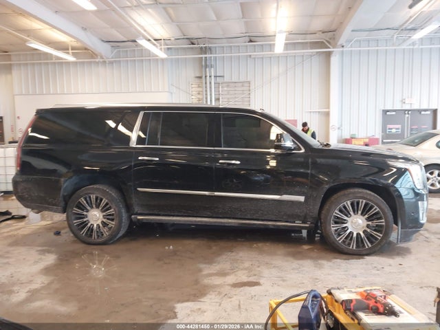 Aukcja sprzedaży 2018 Cadillac Escalade Esv Platinum, vin: 1GYS4KKJ5JR207697, numer aukcji: 44281450
