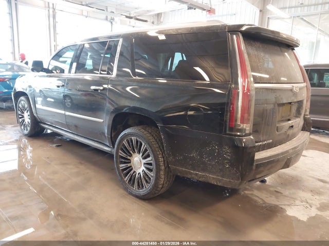 2018 CADILLAC ESCALADE ESV 1GYS4KKJ5JR207697 Photo 2