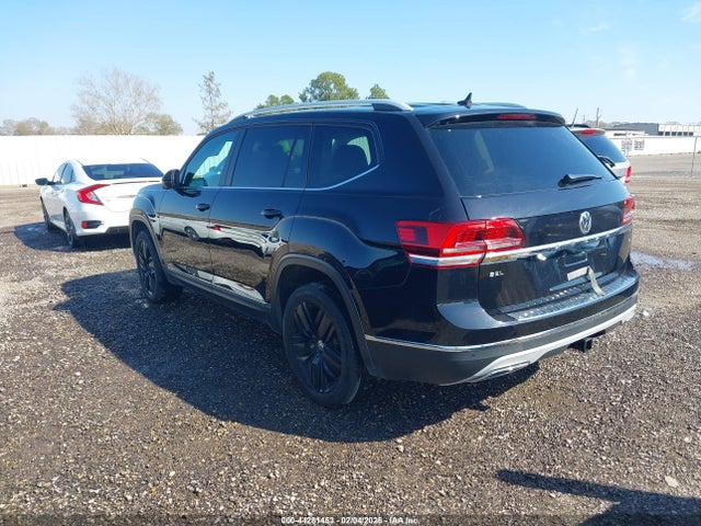 2019 VOLKSWAGEN ATLAS 1V2ER2CA0KC561827 Photo 2