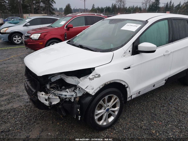 1FMCU9GD1HUE49556 Ford ESCAPE SE