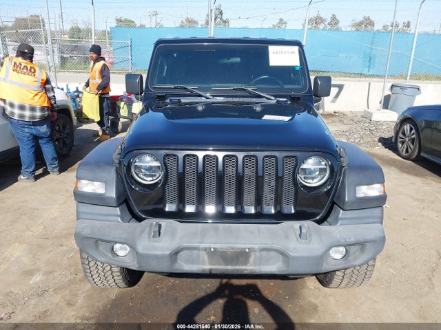 1C4HJXDGXNW133367 Jeep Wrangler Unlimited Sport S 4x4