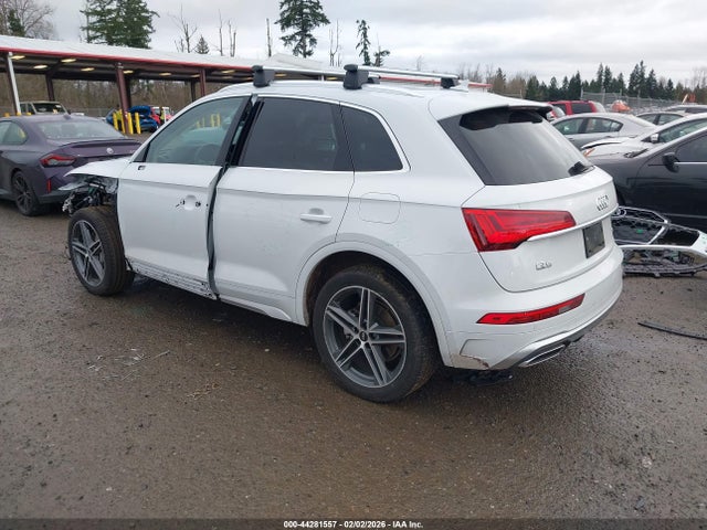 2021 AUDI Q5 WA1E2AFY5M2105673 Photo 2