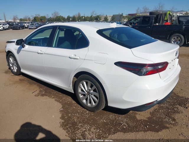 4T1C11AK1PU764597 Toyota CAMRY LE