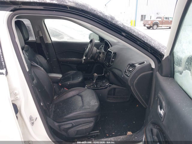 2019 JEEP COMPASS 3C4NJDCB0KT666577 Photo 4