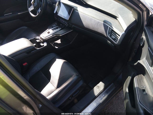 2018 HONDA CLARITY PLUG-IN HYBRID JHMZC5F35JC003133 Photo 4