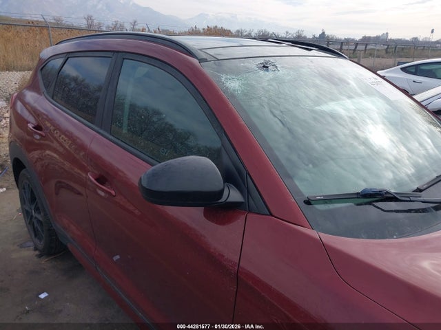 KM8J3CAL0KU939145 Hyundai Tucson Night