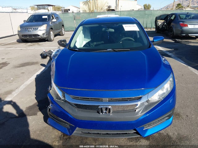 2HGFC2F59JH532426 Honda Civic Lx