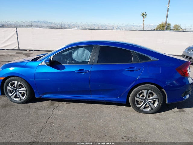 2HGFC2F59JH532426 Honda Civic Lx
