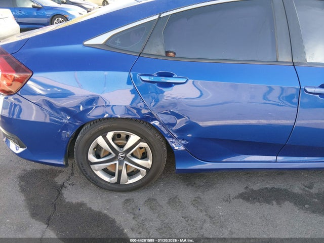 2HGFC2F59JH532426 Honda Civic Lx