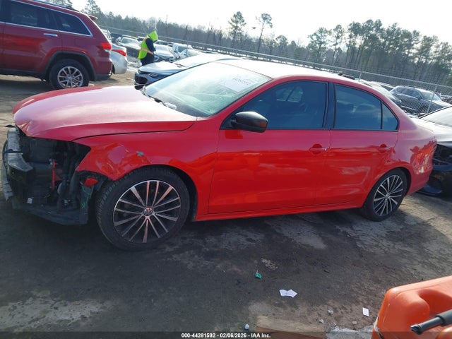 3VWD17AJ2GM399643 Volkswagen Jetta 1.8t Sport