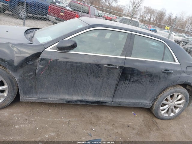 Aukcja sprzedaży 2016 Chrysler 300 Limited, vin: 2C3CCARG3GH192860, numer aukcji: 44281597