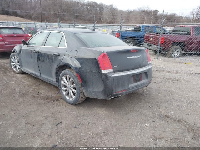 Aukcja sprzedaży 2016 Chrysler 300 Limited, vin: 2C3CCARG3GH192860, numer aukcji: 44281597
