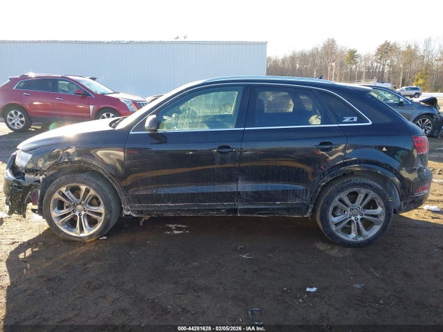 WA1GFCFS2FR008560 Audi Q3 2.0t Premium Plus