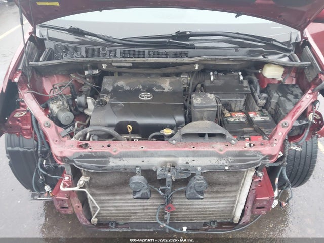 5TDKK3DC1GS755092 Toyota Sienna Le 8 Passenger