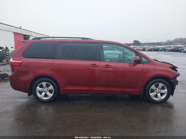 5TDKK3DC1GS755092 Toyota Sienna Le 8 Passenger